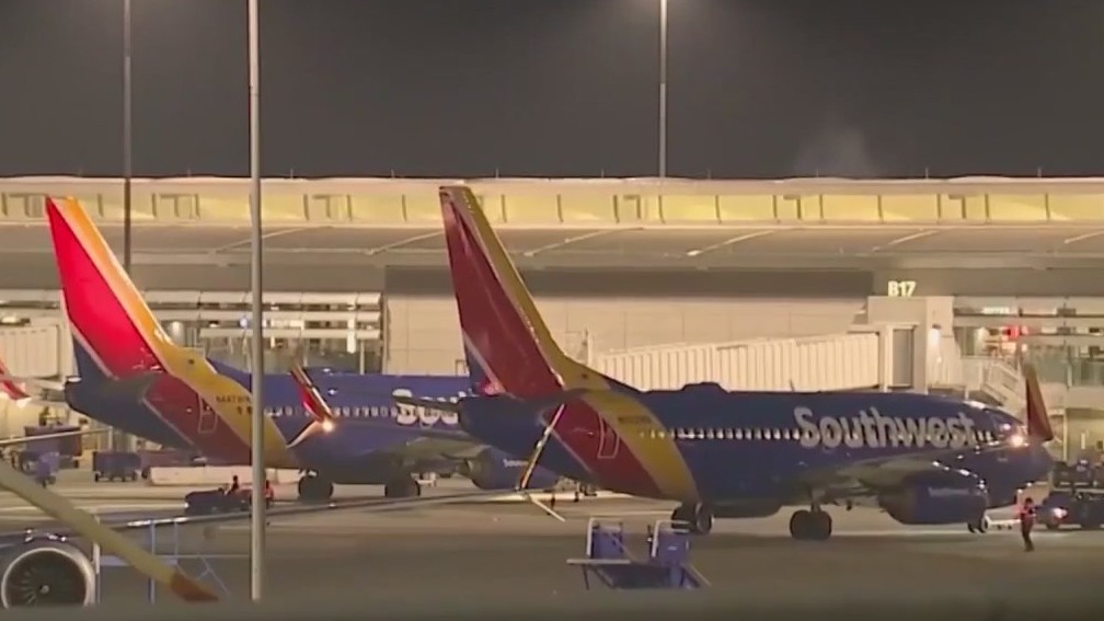 Southwest Airlines offering to reimburse travel expenses for stranded passengers